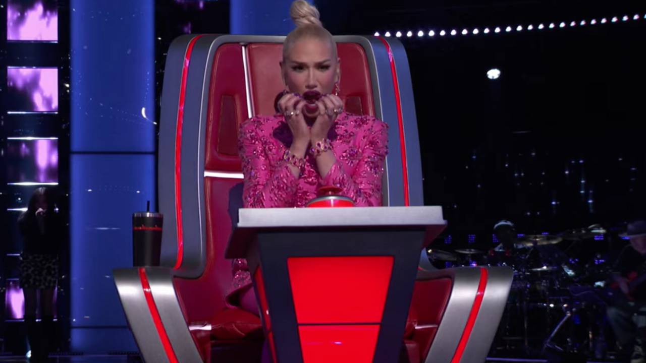 'The Voice' Sneak Peek Gwen Stefani Is Wowed When a Contestant Sings